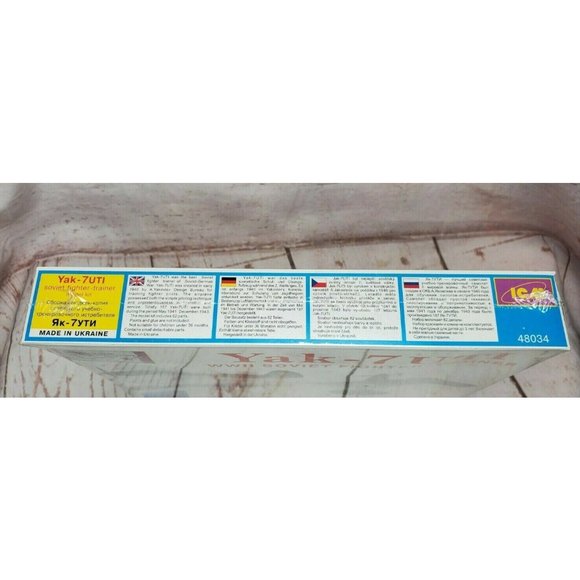 Yak-7 UTI WW2 Soviet Fighter Trainer 1:48 Scale ICM Model Plane - Picture 7 of 9